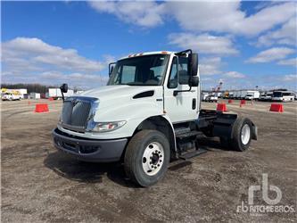International 4400