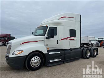 International LT625