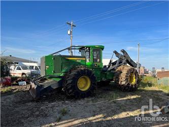 John Deere 748L-LL