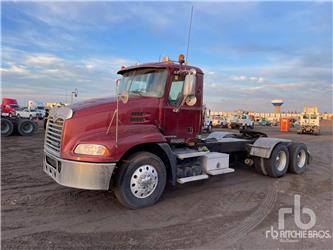 Mack CXU 613