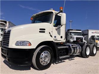 Mack CXU613