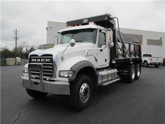 Mack GR64FR