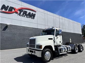Mack PI64T