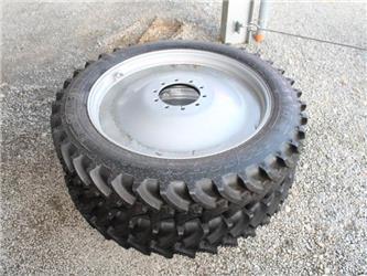 Alliance 320/90 R46