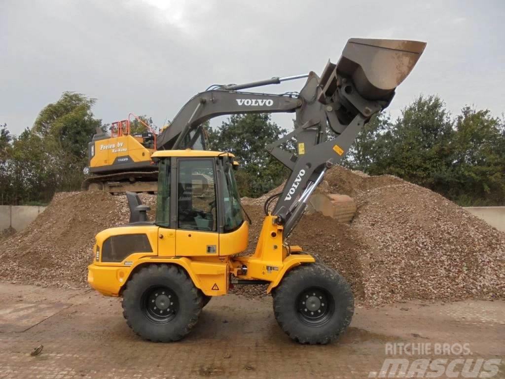 Volvo L 35 GT Pale gommate