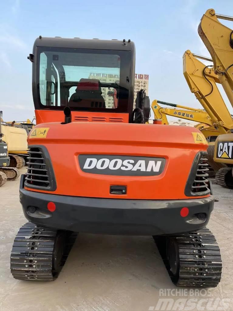 Doosan DX60 Escavatori cingolati