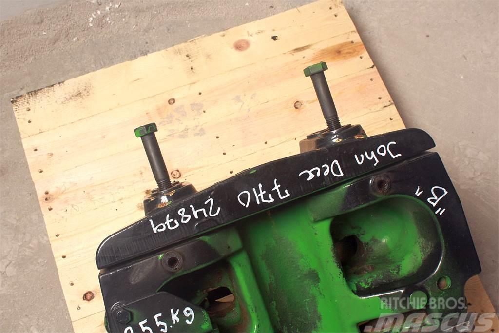 John Deere 7710 Front axle support Chassis and suspension