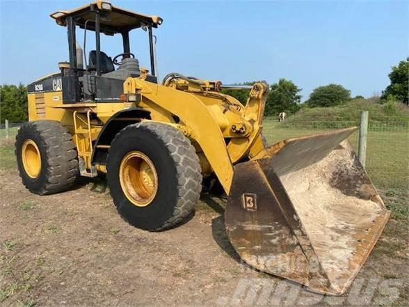 CAT 928G Pale gommate
