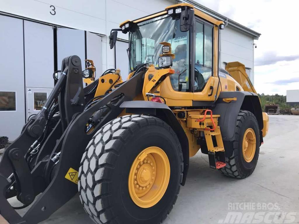 Volvo L90H Uthyres/For Rental Pale gommate