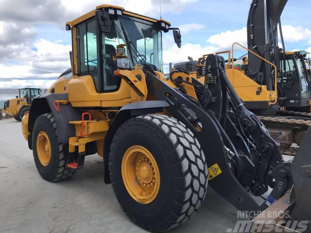 Volvo L90H Uthyres/For Rental Pale gommate