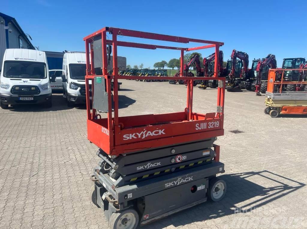 SkyJack SJ 3219 Scissor lifts