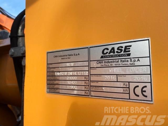 CASE 921F Pale gommate