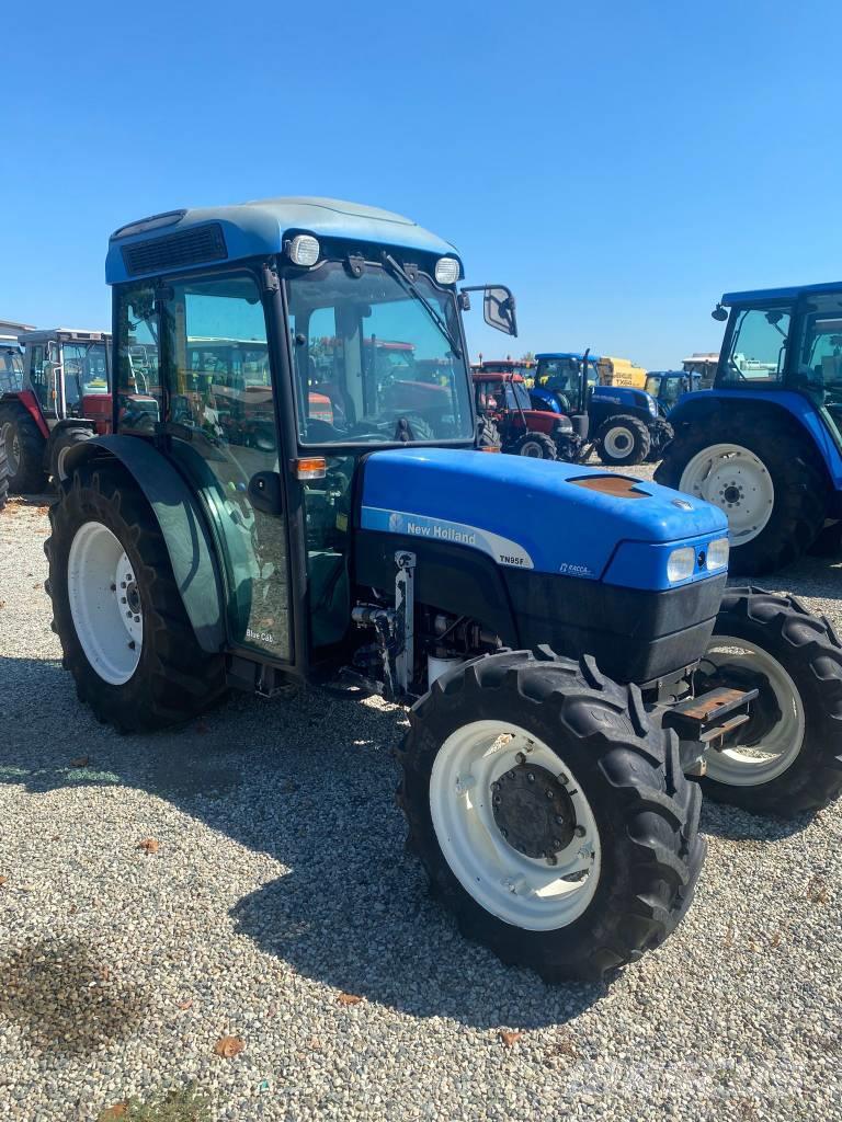 New Holland TN 95 F A Trattori