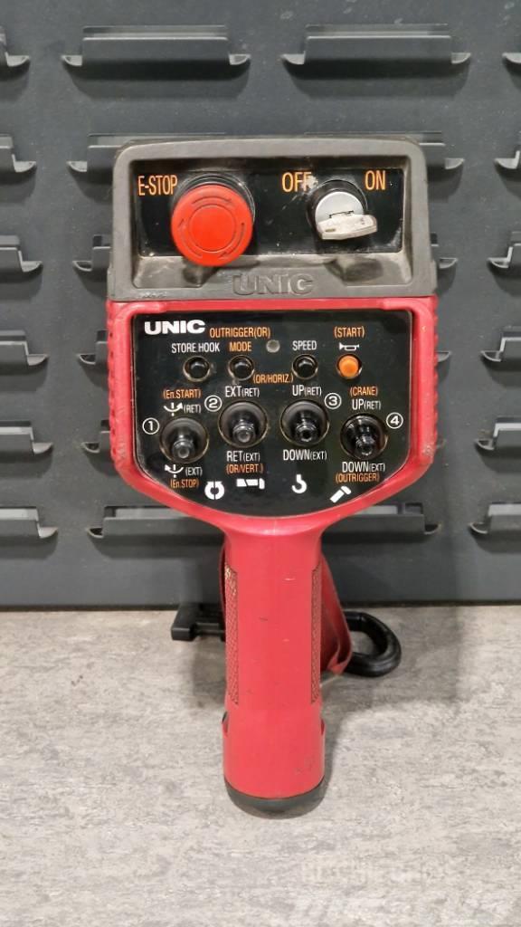 Unic URW-376 Mini gru