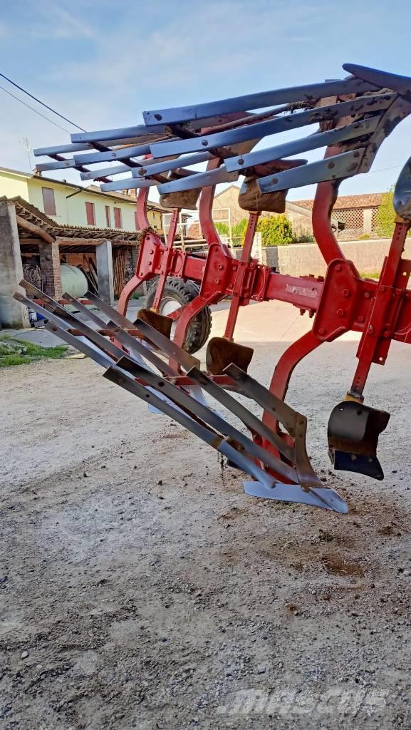 Pöttinger Servo IV Aratri reversibili