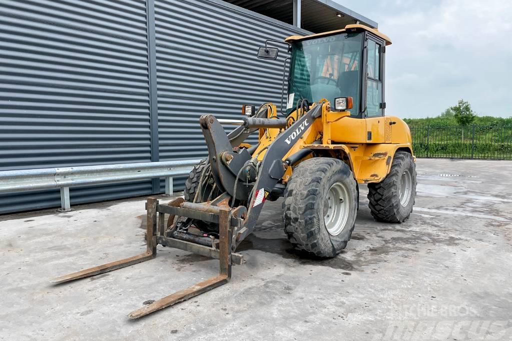Volvo L 30 ZX Pale gommate