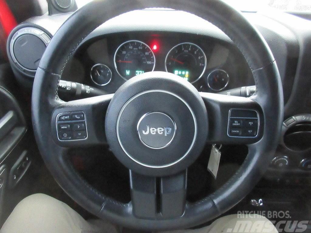 Jeep Wrangler Unlimited Auto