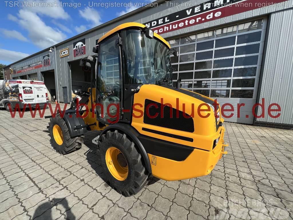 JCB 407 Ackerstolle -Demo- Pale gommate