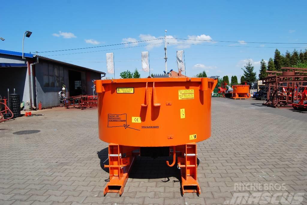Michalak Mieszalnik pasz 1200l WOM betonirka mixer tractor Altro