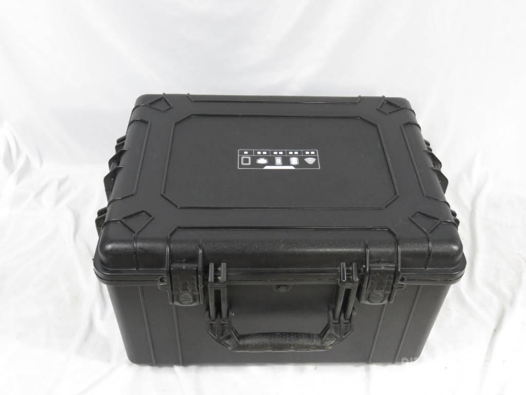 Trimble GCS900 Dozer GPS Kit w/ CB460, MS995's, SNR934 Altri componenti