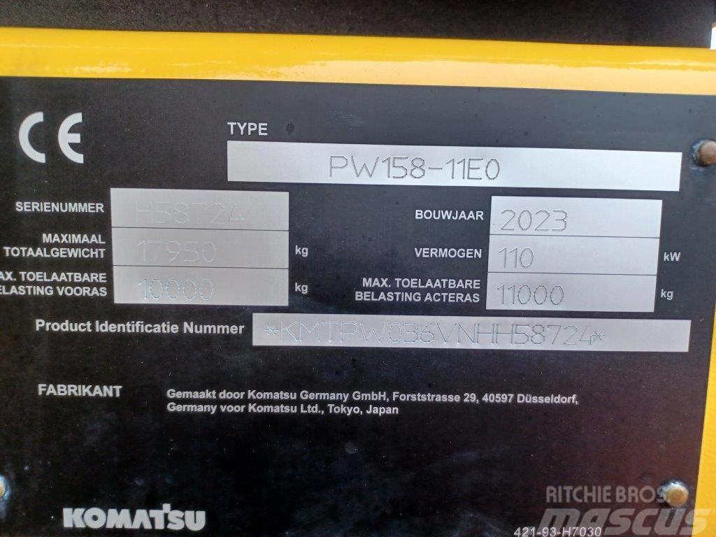 Komatsu PW158-11E0 Escavatori gommati