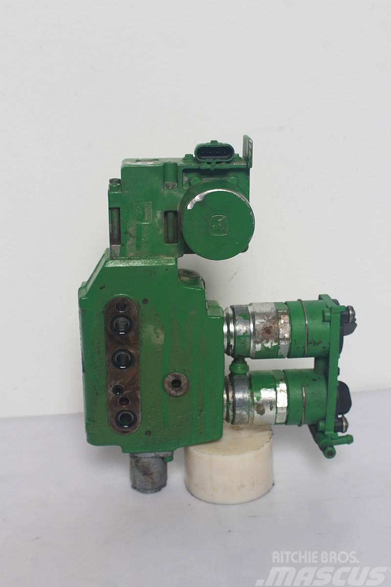 John Deere 7530 Remote control valve Componenti idrauliche