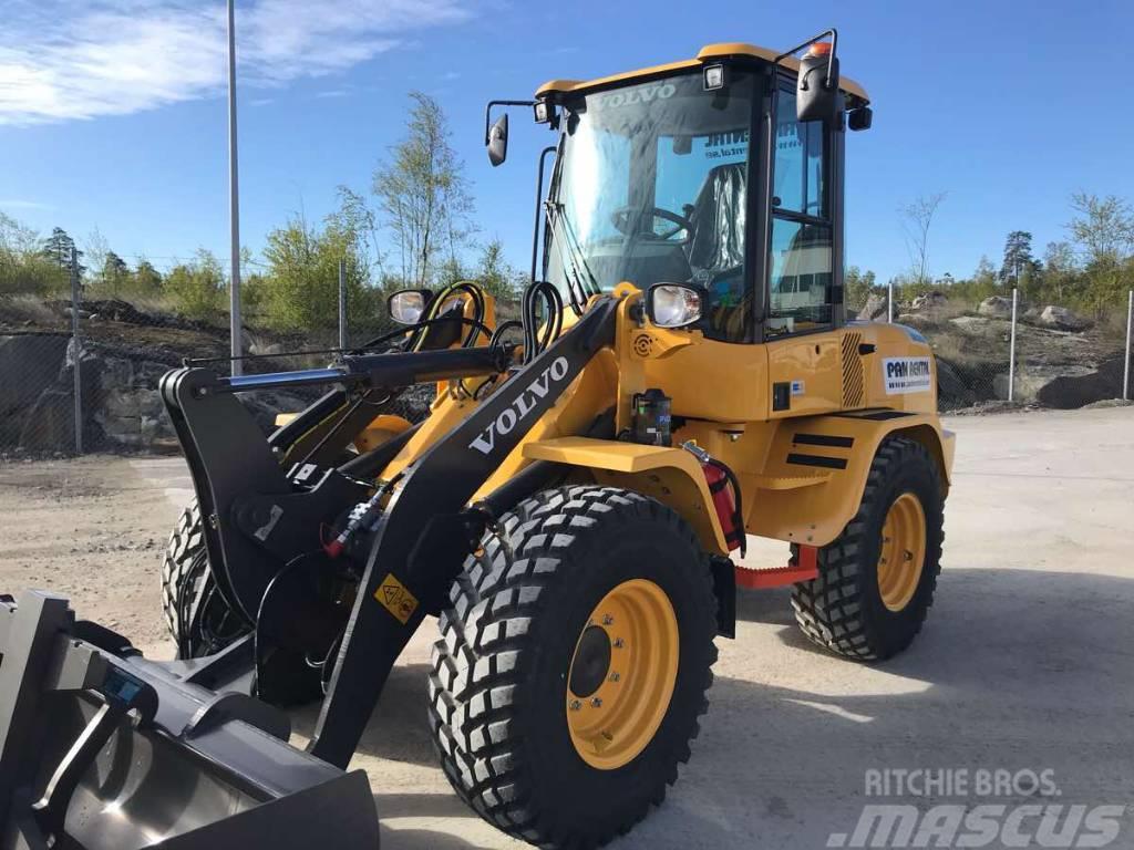 Volvo L30G Uthyres/For Rental Pale gommate
