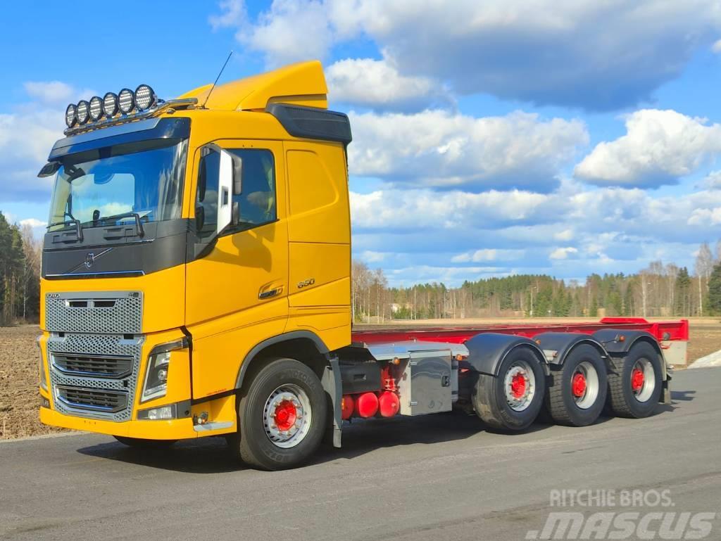 Volvo FH 16 Timber trucks