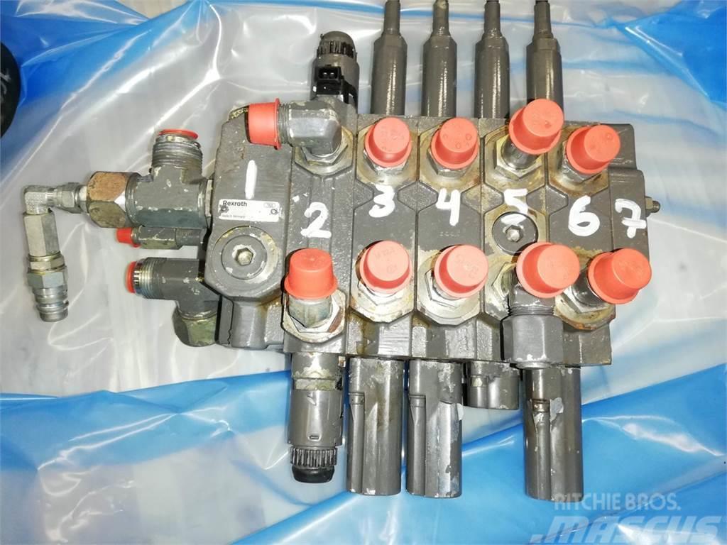 CLAAS Ares 836 Remote control valve Componenti idrauliche