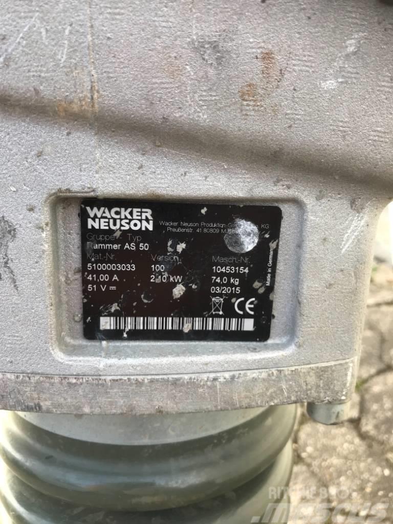 Wacker Neuson AS50 Vibrocostipatore verticale