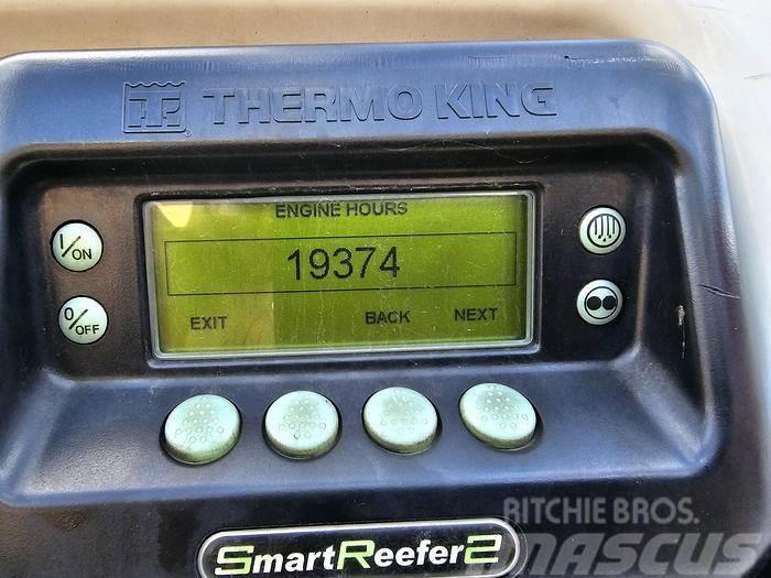 Krone SDR 27 EL4-FB, 3 AXLE FRIDGE TRAILER WITH MEAT RAI Semirimorchi a temperatura controllata