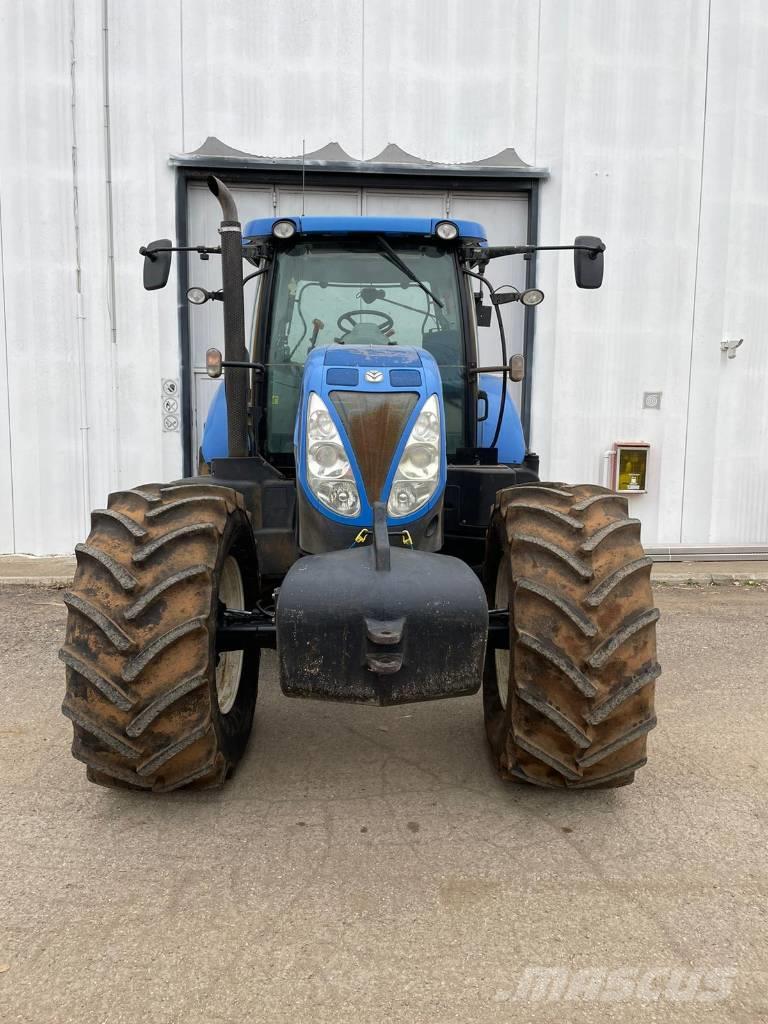 New Holland T 7.210 Trattori