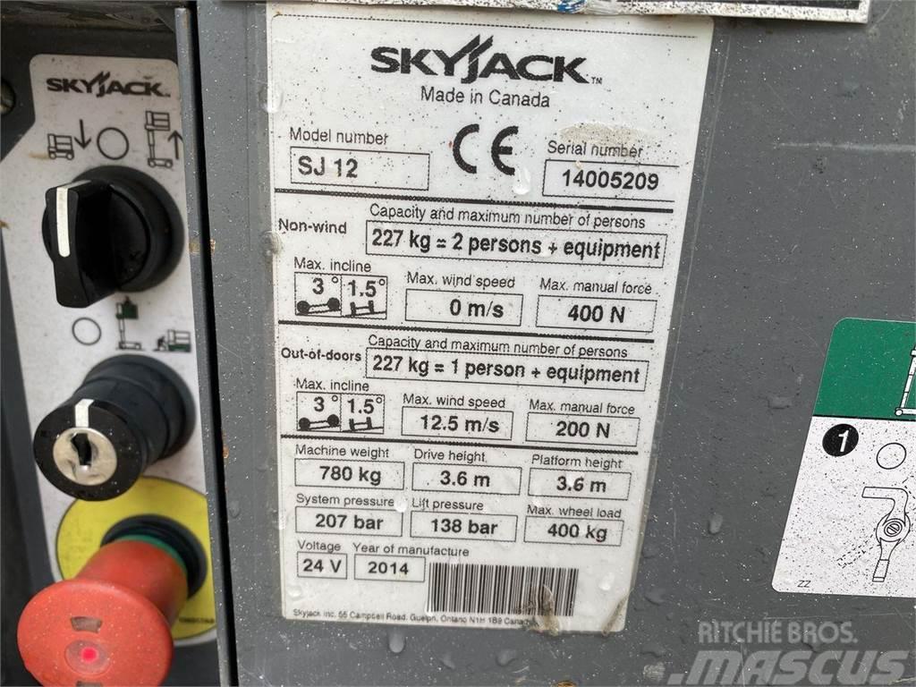 SkyJack SJ12 Sollevatori verticali