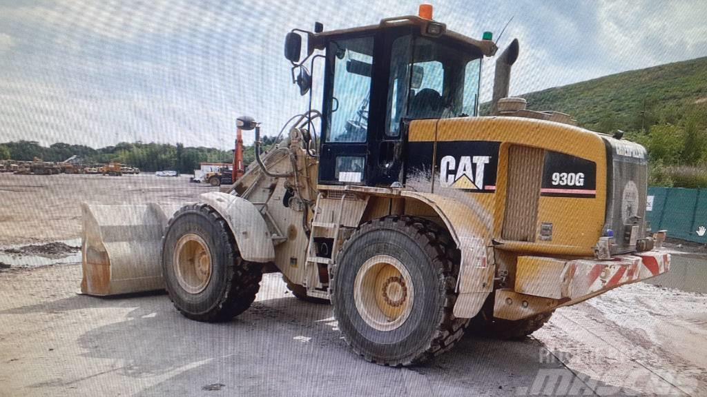 CAT 930 G Pale gommate