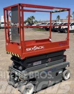 SkyJack SJ3219 Piattaforme a pantografo