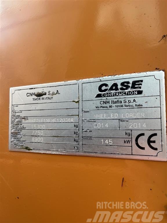 CASE 721F Pale gommate