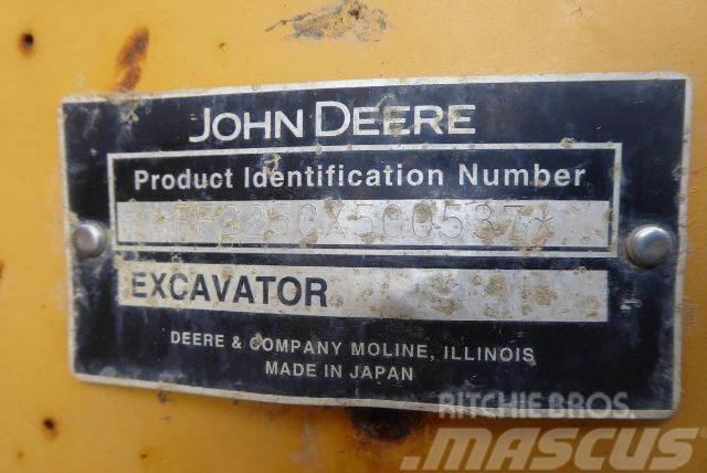 John Deere 225CLCRTS Escavatori cingolati