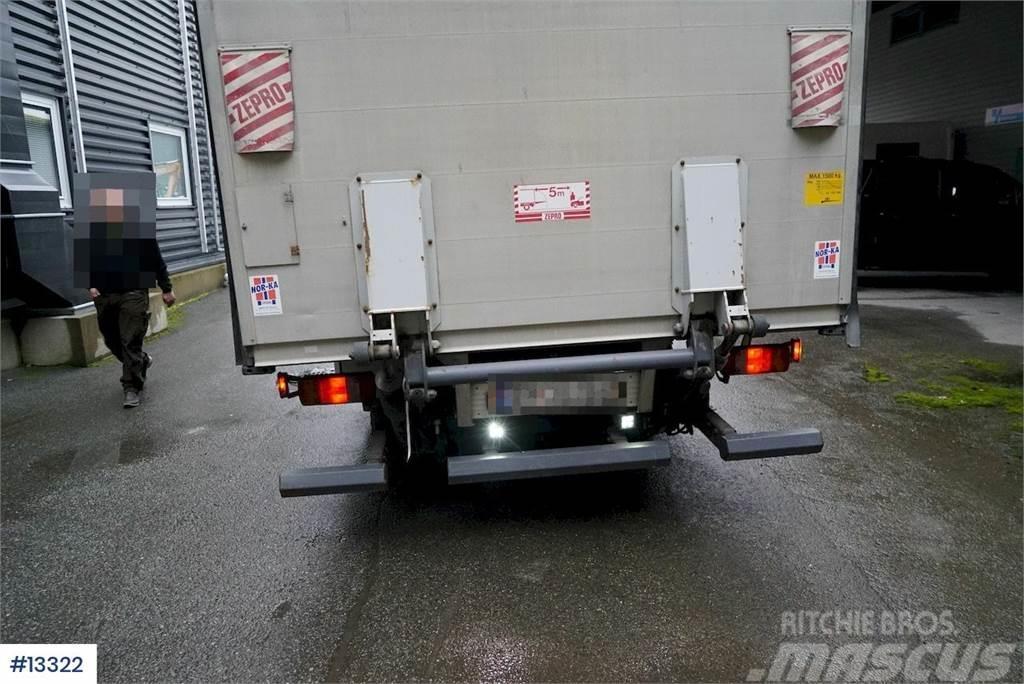 MAN TGL 8.210 Box truck w/ Zepro Lift Camion cassonati