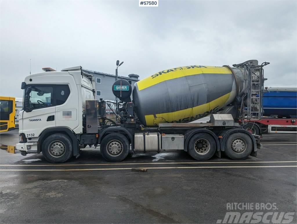 Scania G450 8x2 Concrete truck with chute Betoniere