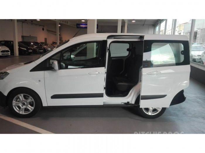 Ford Transit Courier Kombi 1.5TDCi Trend 75 Camion altro