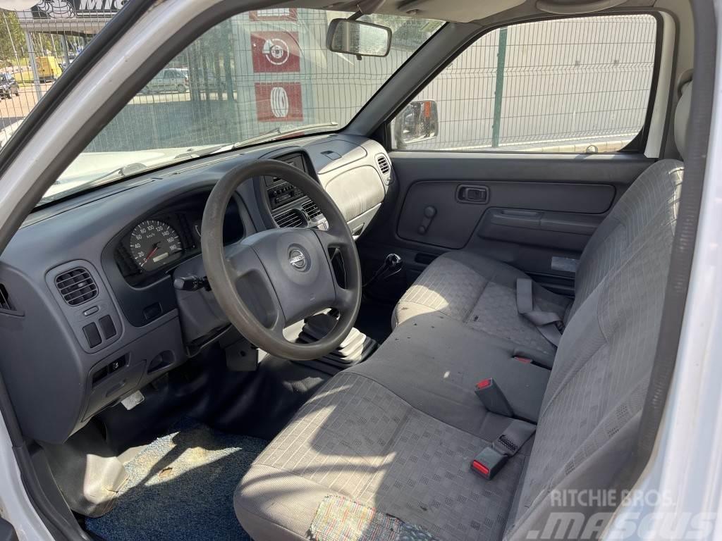 Nissan Pick-up 4x2 King-Cab Furgone chiuso