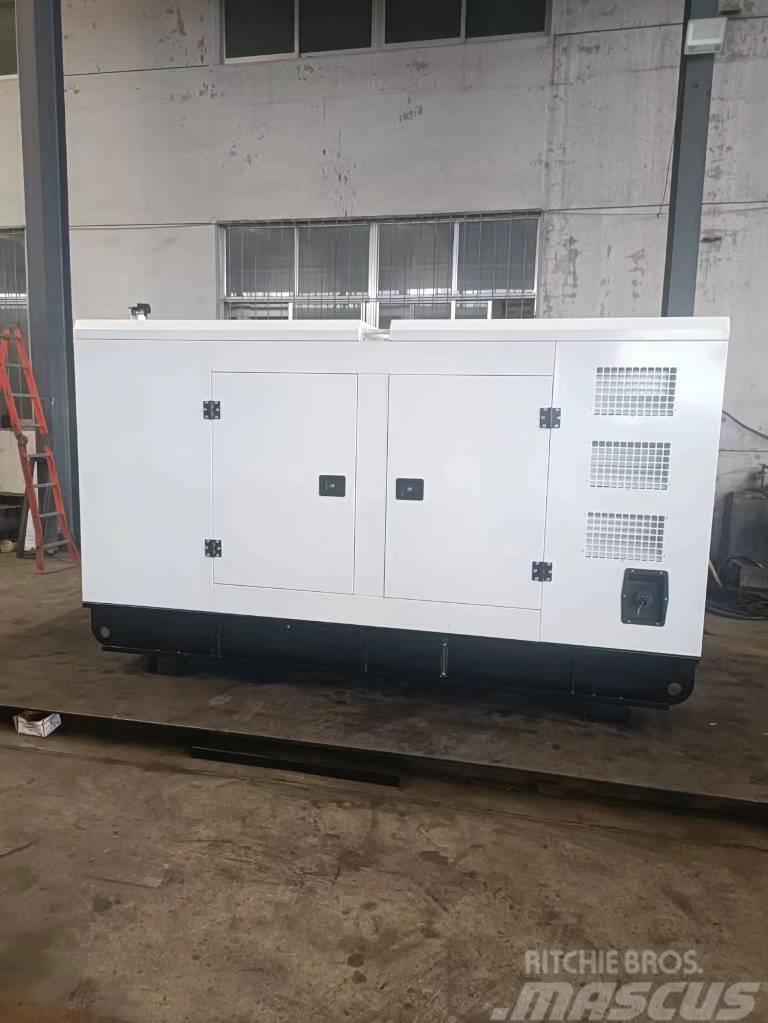 Cummins 120kw 150kva generator set with silent box Generatori diesel