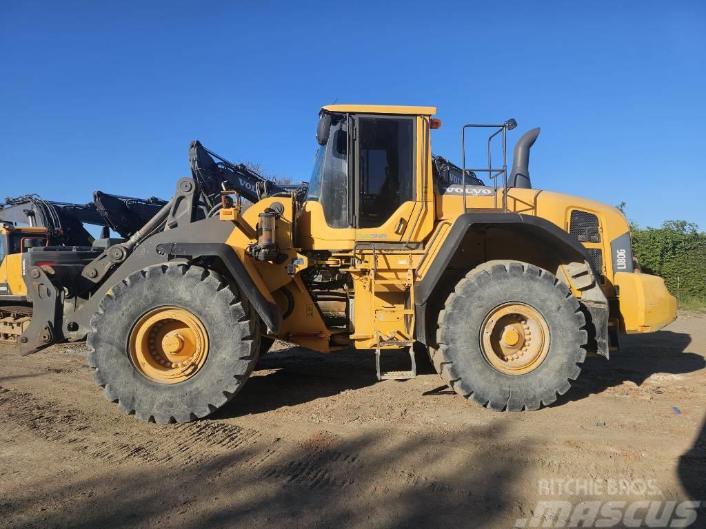 Volvo L180G with weight Pale gommate