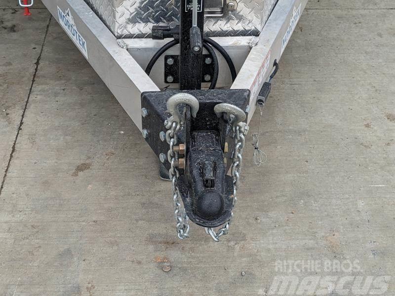  82 x 20' Aluminum Hydraulic Tilt Deck Trailer 82 x Rimorchio per il trasporto di veicoli