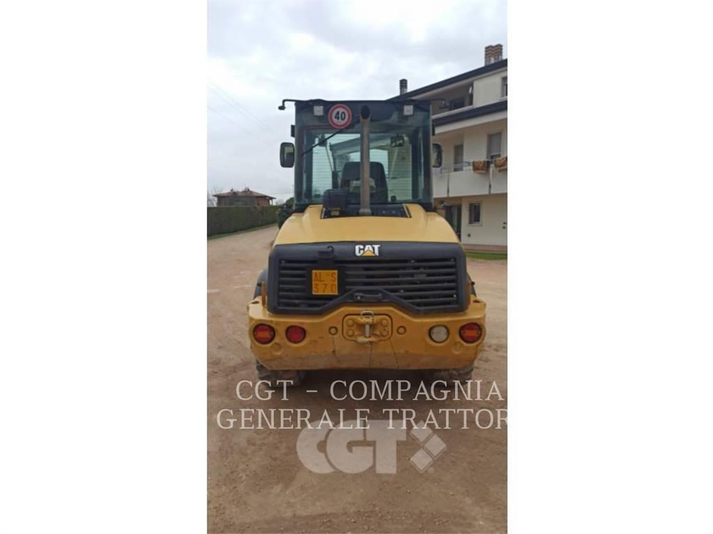 CAT 908 Pale gommate