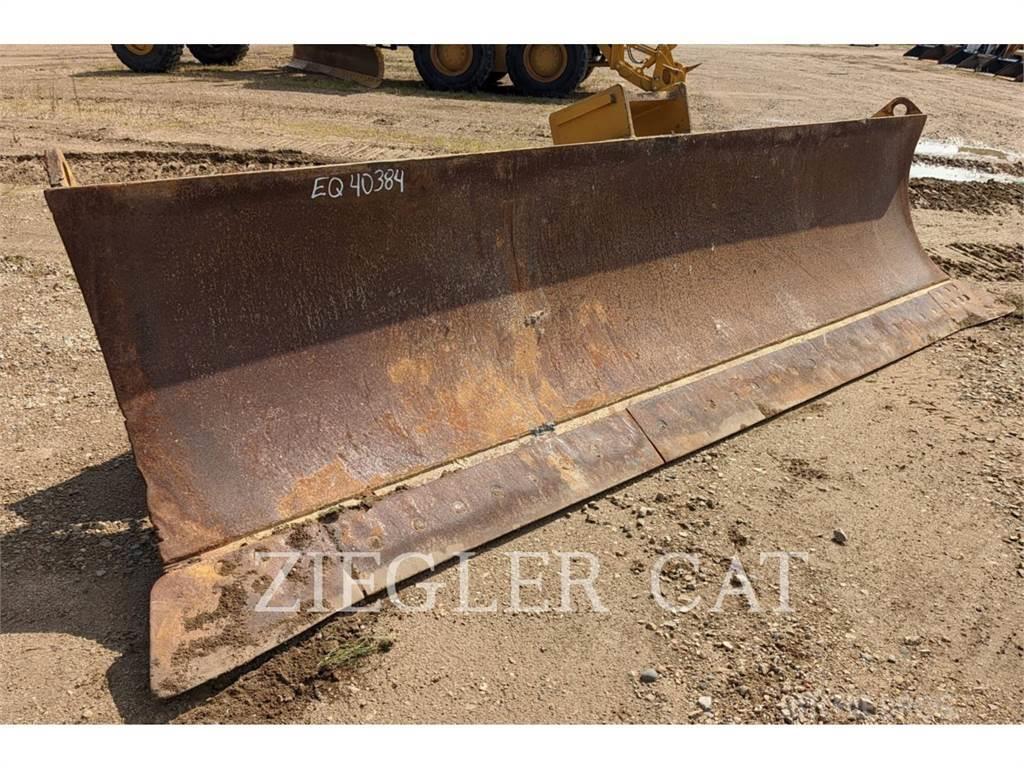 CAT D8T TRACK TYPE TRACTOR ANGLE BLADE Lame