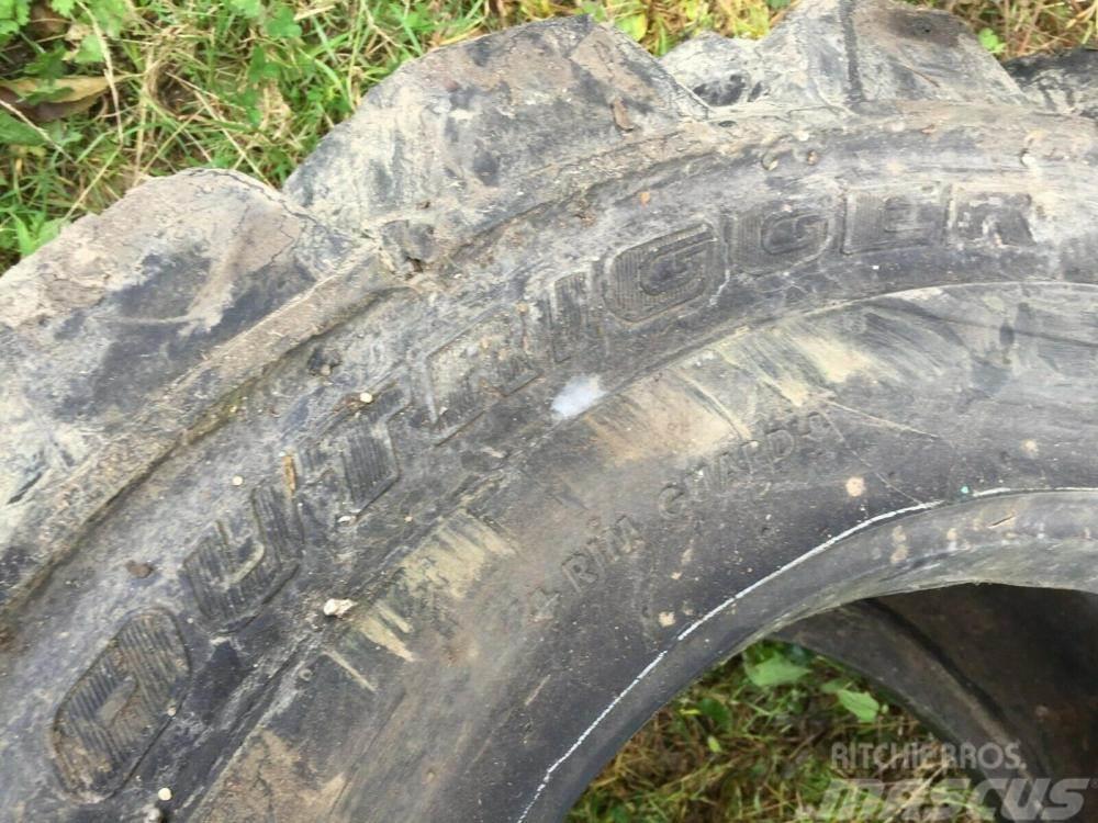  Used Tyre 385/65D 19.5 Outrigger £80 Pneumatici, ruote e cerchioni