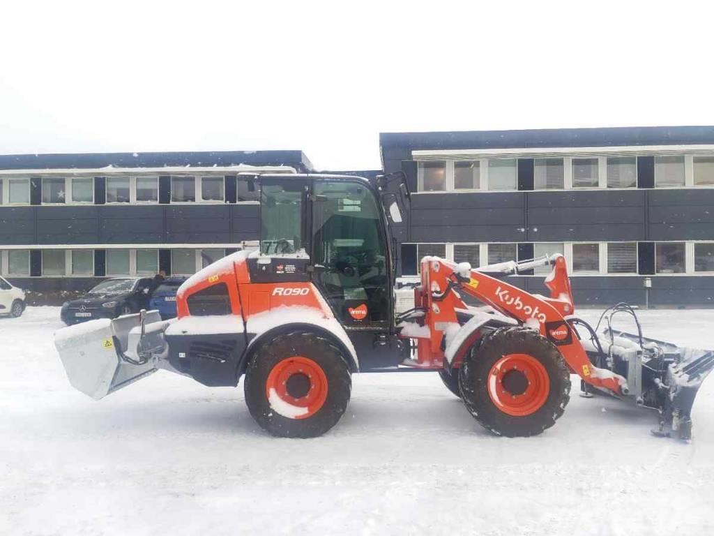 Kubota R090 *uthyres / only for rent* Pale gommate