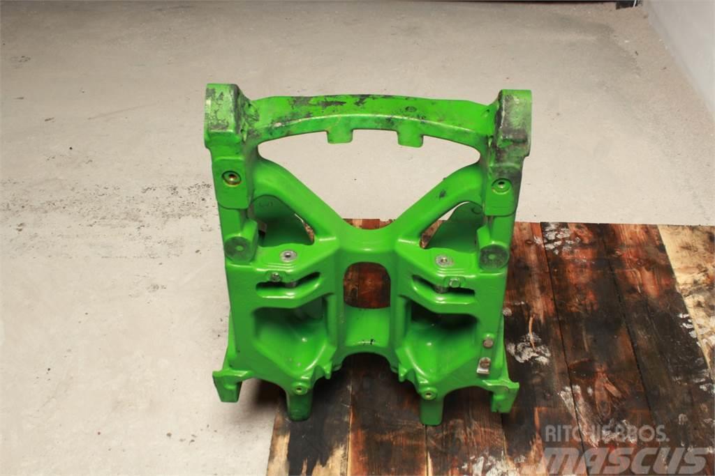 John Deere 6430 Front axle support Chassis and suspension