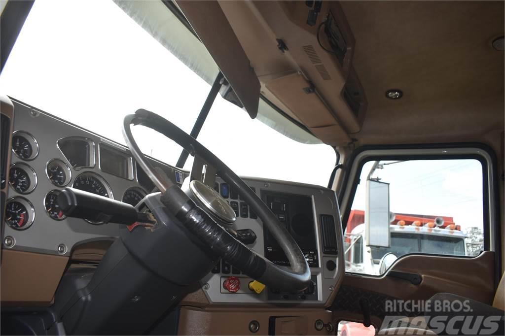 Mack GRANITE GU713 Camion ribaltabili